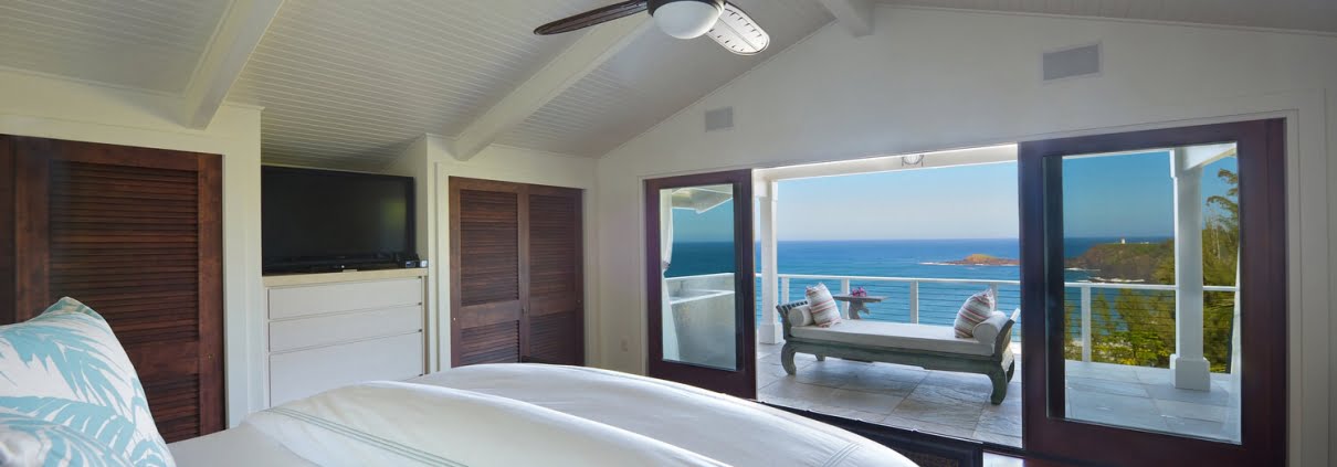 Tunnels beach in Kauai, Hawaii. Also knowns as Tunnels Beach also known as Makua.